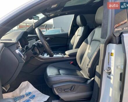 Белый Ауди Q8, объемом двигателя 3 л и пробегом 80 тыс. км за 63800 $, фото 22 на Automoto.ua