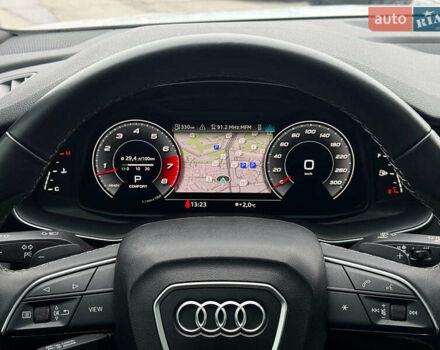 Білий Ауді Q8, об'ємом двигуна 3 л та пробігом 21 тис. км за 58990 $, фото 22 на Automoto.ua