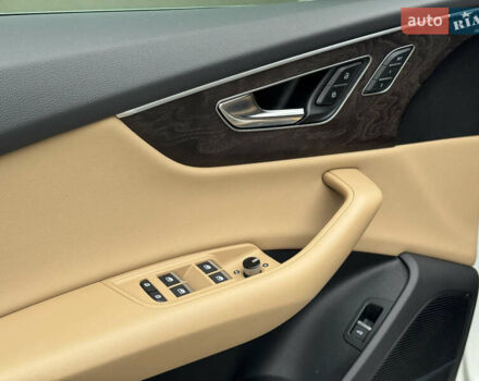 Ауді Q8 2021 у Києві на Automoto.ua Білий Ауді Q8, об'ємом двигуна 3 л та пробігом 102 тис. км за 57000 $, фото 25 на Automoto.ua