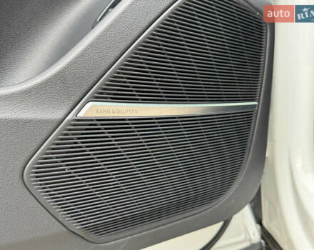 Ауді Q8 2021 у Києві на Automoto.ua Білий Ауді Q8, об'ємом двигуна 3 л та пробігом 102 тис. км за 57000 $, фото 22 на Automoto.ua