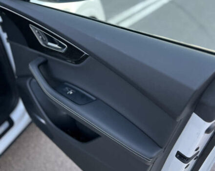 Белый Ауди Q8, объемом двигателя 3 л и пробегом 33 тыс. км за 67999 $, фото 58 на Automoto.ua