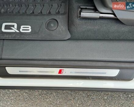 Белый Ауди Q8, объемом двигателя 3 л и пробегом 47 тыс. км за 68500 $, фото 30 на Automoto.ua