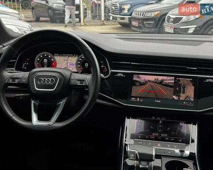 Білий Ауді Q8, об'ємом двигуна 3 л та пробігом 21 тис. км за 58990 $, фото 37 на Automoto.ua