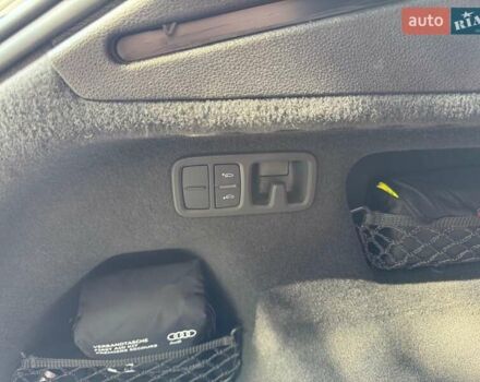Белый Ауди Q8, объемом двигателя 3 л и пробегом 47 тыс. км за 68500 $, фото 18 на Automoto.ua
