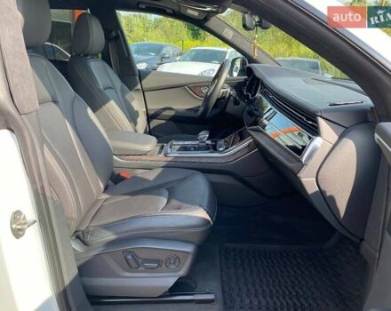 Белый Ауди Q8, объемом двигателя 3 л и пробегом 80 тыс. км за 63800 $, фото 30 на Automoto.ua