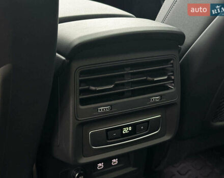 Білий Ауді Q8, об'ємом двигуна 3 л та пробігом 21 тис. км за 58990 $, фото 35 на Automoto.ua