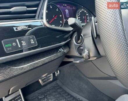 Белый Ауди Q8, объемом двигателя 3 л и пробегом 47 тыс. км за 68500 $, фото 34 на Automoto.ua