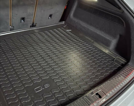 Белый Ауди Q8, объемом двигателя 3 л и пробегом 50 тыс. км за 70999 $, фото 21 на Automoto.ua