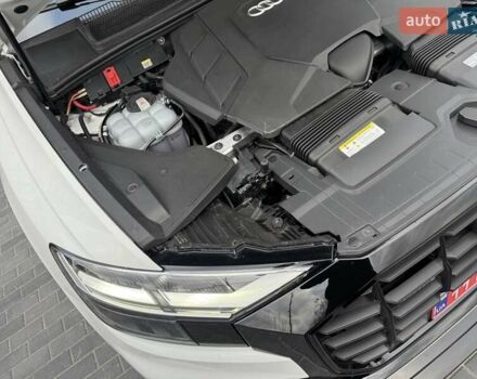 Белый Ауди Q8, объемом двигателя 3 л и пробегом 88 тыс. км за 56999 $, фото 36 на Automoto.ua