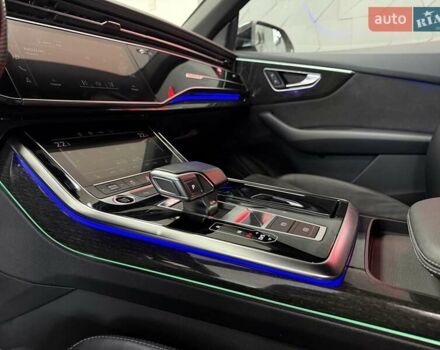 Белый Ауди Q8, объемом двигателя 2.97 л и пробегом 133 тыс. км за 62500 $, фото 32 на Automoto.ua