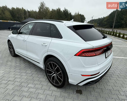 Білий Ауді Q8, об'ємом двигуна 2.97 л та пробігом 120 тис. км за 73900 $, фото 27 на Automoto.ua