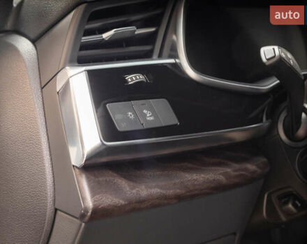 Белый Ауди Q8, объемом двигателя 3 л и пробегом 18 тыс. км за 58999 $, фото 24 на Automoto.ua