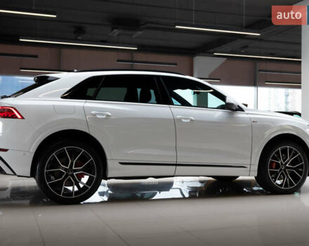 Белый Ауди Q8, объемом двигателя 3 л и пробегом 18 тыс. км за 58999 $, фото 9 на Automoto.ua