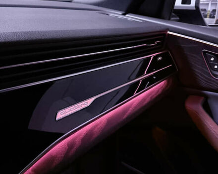 Белый Ауди Q8, объемом двигателя 3 л и пробегом 50 тыс. км за 70999 $, фото 13 на Automoto.ua