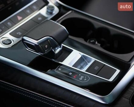 Белый Ауди Q8, объемом двигателя 3 л и пробегом 58 тыс. км за 63900 $, фото 22 на Automoto.ua