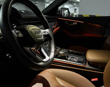 Белый Ауди Q8, объемом двигателя 3 л и пробегом 50 тыс. км за 70999 $, фото 18 на Automoto.ua