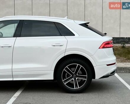 Ауди Q8 2023 в Киеве на Automoto.ua Белый Ауди Q8, объемом двигателя 2.97 л и пробегом 71 тыс. км за 75900 $, фото 11 на Automoto.ua