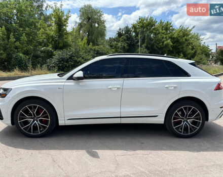 Білий Ауді Q8, об'ємом двигуна 3 л та пробігом 30 тис. км за 65000 $, фото 4 на Automoto.ua