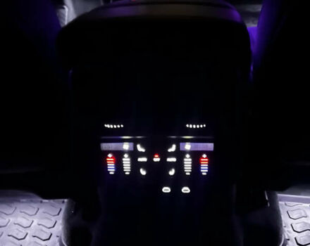 Белый Ауди Q8, объемом двигателя 3 л и пробегом 39 тыс. км за 73500 $, фото 30 на Automoto.ua