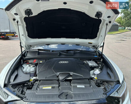 Білий Ауді Q8, об'ємом двигуна 3 л та пробігом 30 тис. км за 65000 $, фото 32 на Automoto.ua