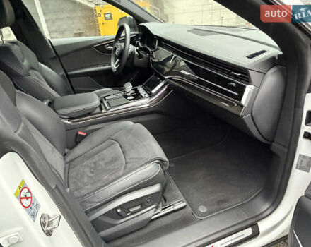 Білий Ауді Q8, об'ємом двигуна 2.97 л та пробігом 15 тис. км за 79900 $, фото 77 на Automoto.ua