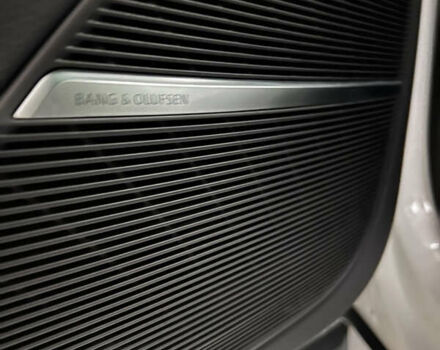 Белый Ауди Q8, объемом двигателя 3 л и пробегом 39 тыс. км за 73500 $, фото 18 на Automoto.ua