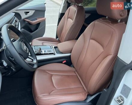 Ауди Q8 2023 в Киеве на Automoto.ua Белый Ауди Q8, объемом двигателя 2.97 л и пробегом 71 тыс. км за 75900 $, фото 42 на Automoto.ua