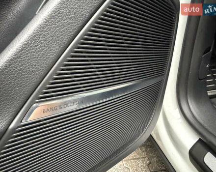 Білий Ауді Q8, об'ємом двигуна 2.97 л та пробігом 15 тис. км за 79900 $, фото 71 на Automoto.ua