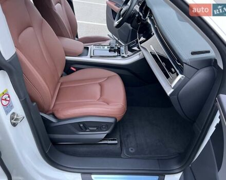 Ауди Q8 2023 в Киеве на Automoto.ua Белый Ауди Q8, объемом двигателя 2.97 л и пробегом 71 тыс. км за 75900 $, фото 53 на Automoto.ua