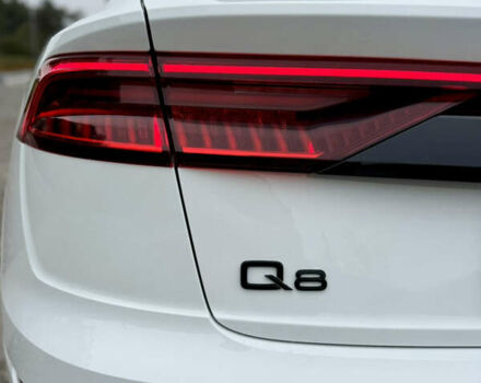 Білий Ауді Q8, об'ємом двигуна 2.97 л та пробігом 94 тис. км за 72500 $, фото 26 на Automoto.ua