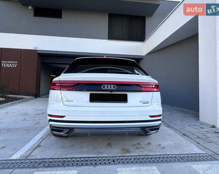 Белый Ауди Q8, объемом двигателя 2.97 л и пробегом 110 тыс. км за 65000 $, фото 1 на Automoto.ua