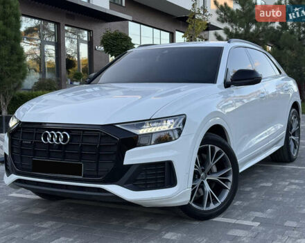 Белый Ауди Q8, объемом двигателя 3 л и пробегом 155 тыс. км за 53999 $, фото 1 на Automoto.ua
