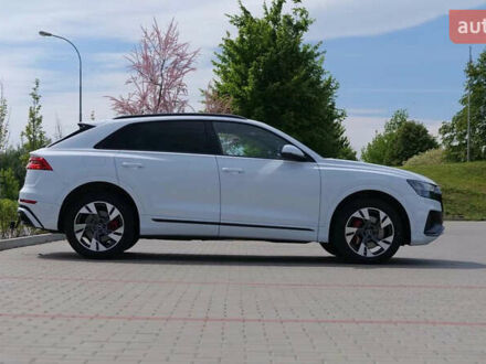 Белый Ауди Q8, объемом двигателя 3 л и пробегом 110 тыс. км за 56000 $, фото 1 на Automoto.ua