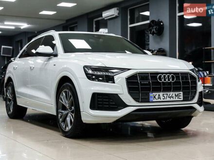 Белый Ауди Q8, объемом двигателя 3 л и пробегом 60 тыс. км за 62300 $, фото 1 на Automoto.ua
