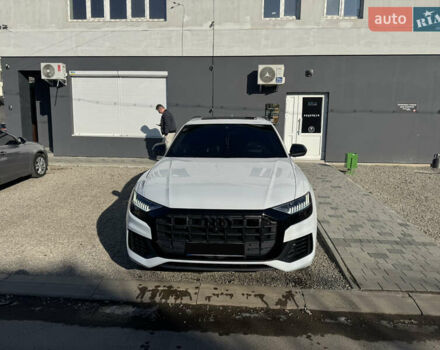 Белый Ауди Q8, объемом двигателя 3 л и пробегом 78 тыс. км за 63900 $, фото 1 на Automoto.ua