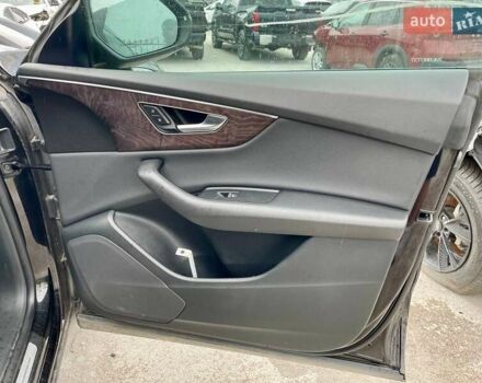 Черный Ауди Q8, объемом двигателя 3 л и пробегом 163 тыс. км за 24000 $, фото 21 на Automoto.ua