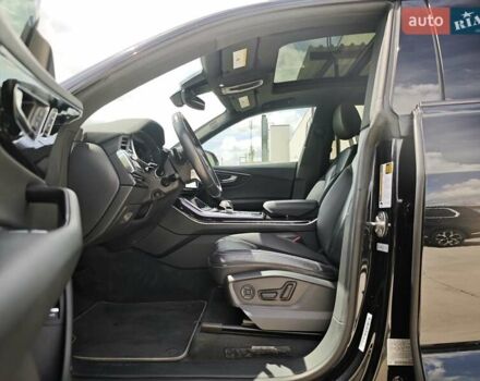 Черный Ауди Q8, объемом двигателя 3 л и пробегом 152 тыс. км за 49999 $, фото 12 на Automoto.ua