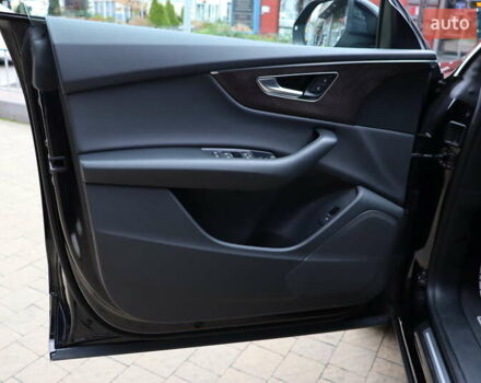 Ауди Q8 2018 в Львове на Automoto.ua Черный Ауди Q8, объемом двигателя 3 л и пробегом 119 тыс. км за 54900 $, фото 12 на Automoto.ua