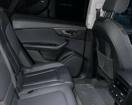 Чорний Ауді Q8, об'ємом двигуна 3 л та пробігом 61 тис. км за 64800 $, фото 31 на Automoto.ua