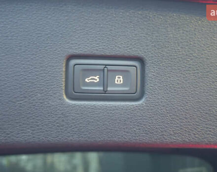 Чорний Ауді Q8, об'ємом двигуна 2.97 л та пробігом 142 тис. км за 59500 $, фото 52 на Automoto.ua