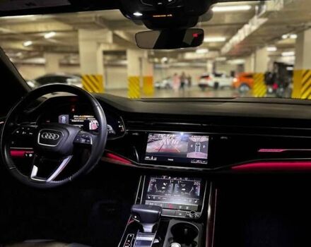 Черный Ауди Q8, объемом двигателя 3 л и пробегом 121 тыс. км за 54500 $, фото 3 на Automoto.ua