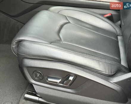 Ауді Q8 2019 у Рівному на Automoto.ua Чорний Ауді Q8, об'ємом двигуна 2.97 л та пробігом 179 тис. км за 53900 $, фото 105 на Automoto.ua