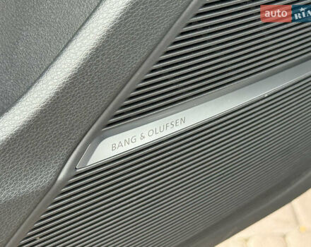 Ауді Q8 2019 у Рівному на Automoto.ua Чорний Ауді Q8, об'ємом двигуна 2.97 л та пробігом 179 тис. км за 53900 $, фото 107 на Automoto.ua