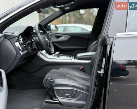 Черный Ауди Q8, объемом двигателя 2.97 л и пробегом 88 тыс. км за 51500 $, фото 30 на Automoto.ua