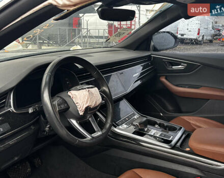 Черный Ауди Q8, объемом двигателя 3 л и пробегом 121 тыс. км за 33000 $, фото 14 на Automoto.ua