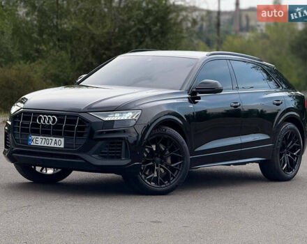Черный Ауди Q8, объемом двигателя 3 л и пробегом 62 тыс. км за 68000 $, фото 1 на Automoto.ua