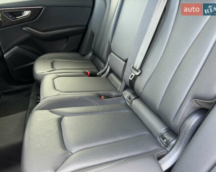 Черный Ауди Q8, объемом двигателя 3 л и пробегом 137 тыс. км за 57700 $, фото 34 на Automoto.ua