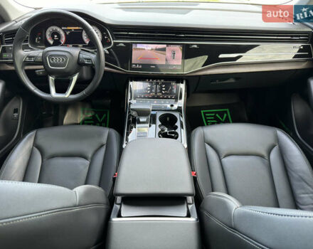 Черный Ауди Q8, объемом двигателя 3 л и пробегом 137 тыс. км за 57700 $, фото 18 на Automoto.ua