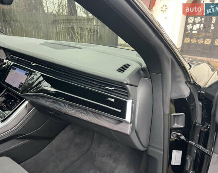 Черный Ауди Q8, объемом двигателя 3 л и пробегом 92 тыс. км за 63900 $, фото 122 на Automoto.ua