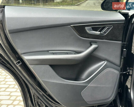 Чорний Ауді Q8, об'ємом двигуна 3 л та пробігом 115 тис. км за 43700 $, фото 28 на Automoto.ua